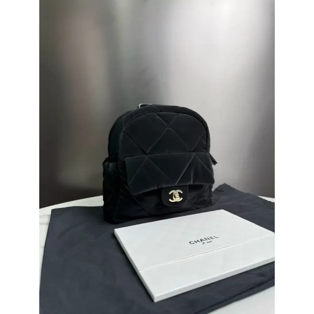 Chanel Women Pre-Loved Bag Very Good Condition